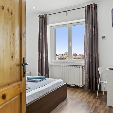With Panoramic Views Of Old Town Apartment Bukarest