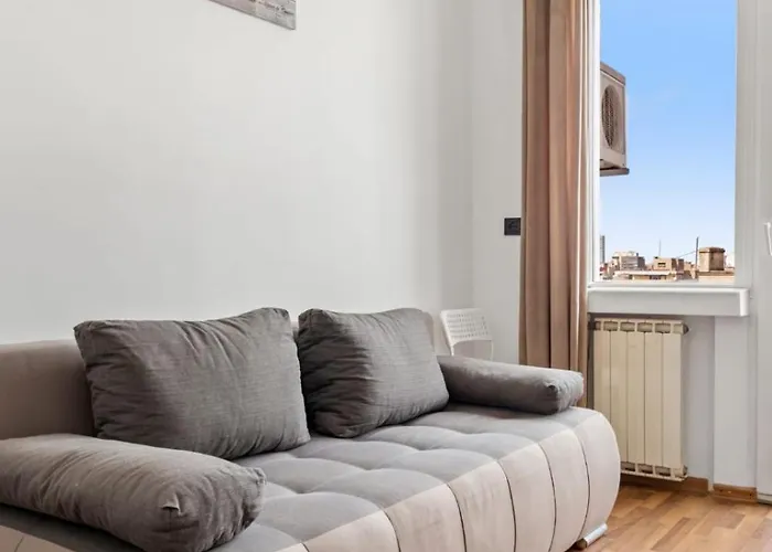 With Panoramic Views Of Old Town Апартаменти *